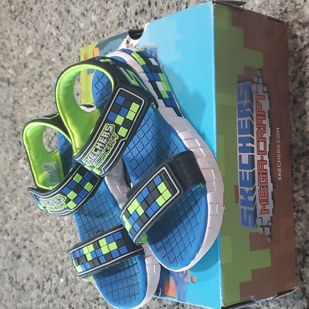 Sketchers sandals